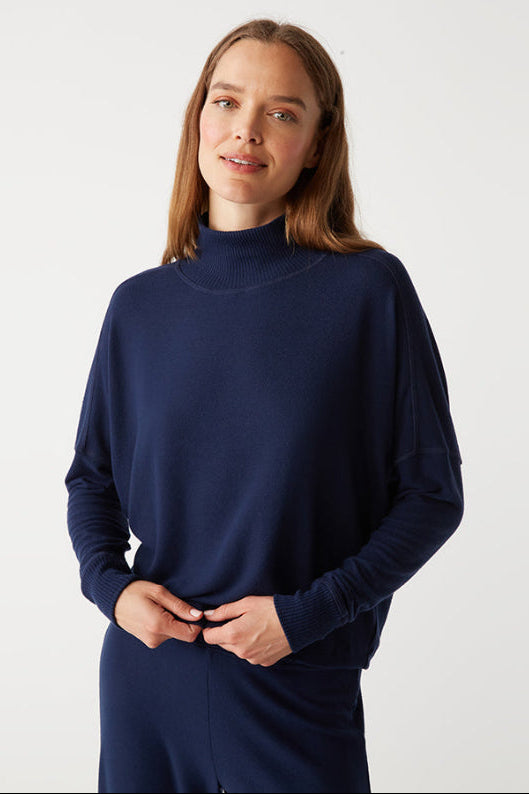 Frida Mock Neck Top Noctural