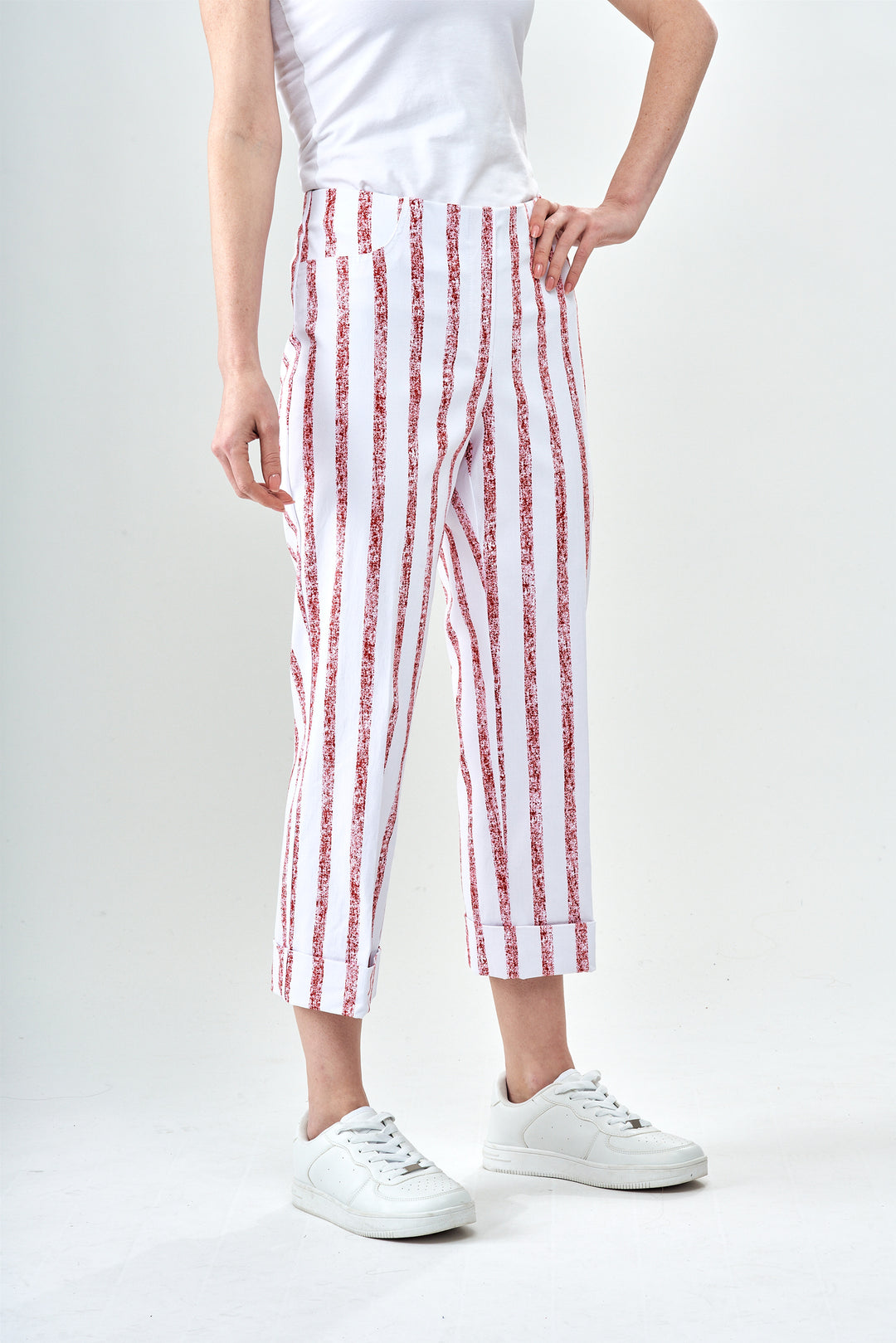 Techno Cuff Crop Pant Red