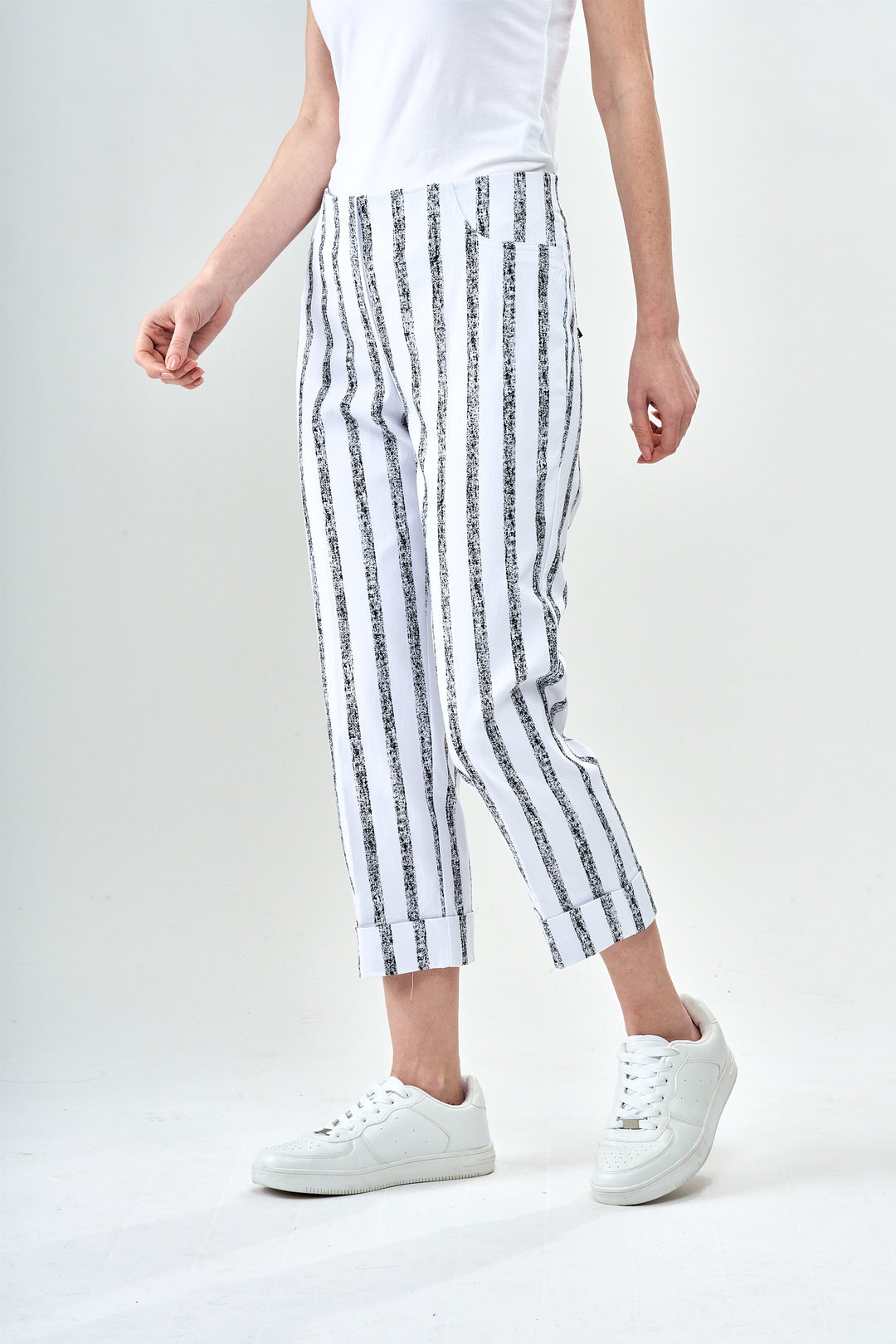 Techno Cuff Crop Pant Black