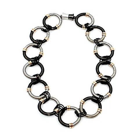 Large Round Black/Silver Wire Rings Short Necklace