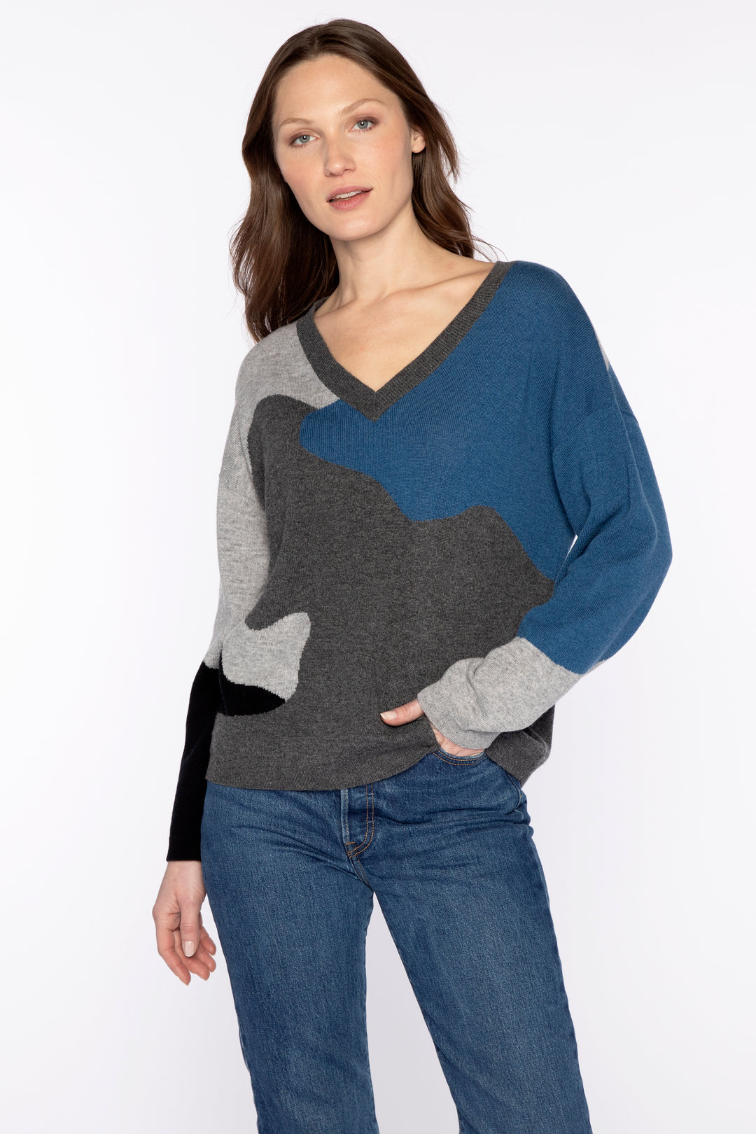 Intarsia Easy V-Neck Sweater Flannel