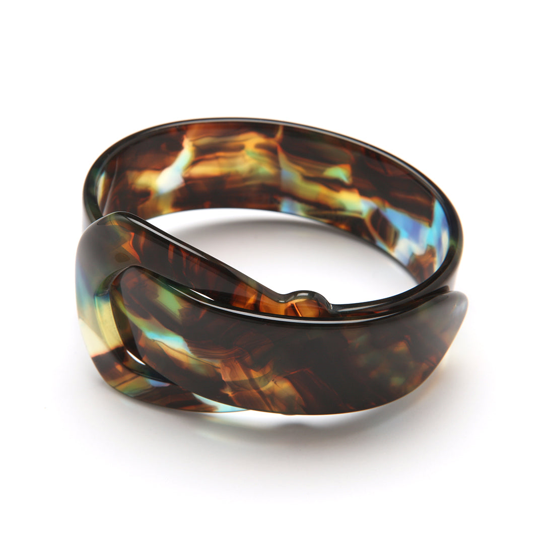 Buckle Bracelet in Turtle