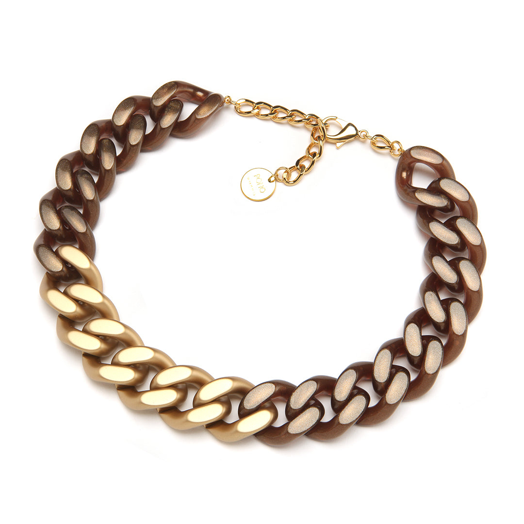 Colette Glo in Gold