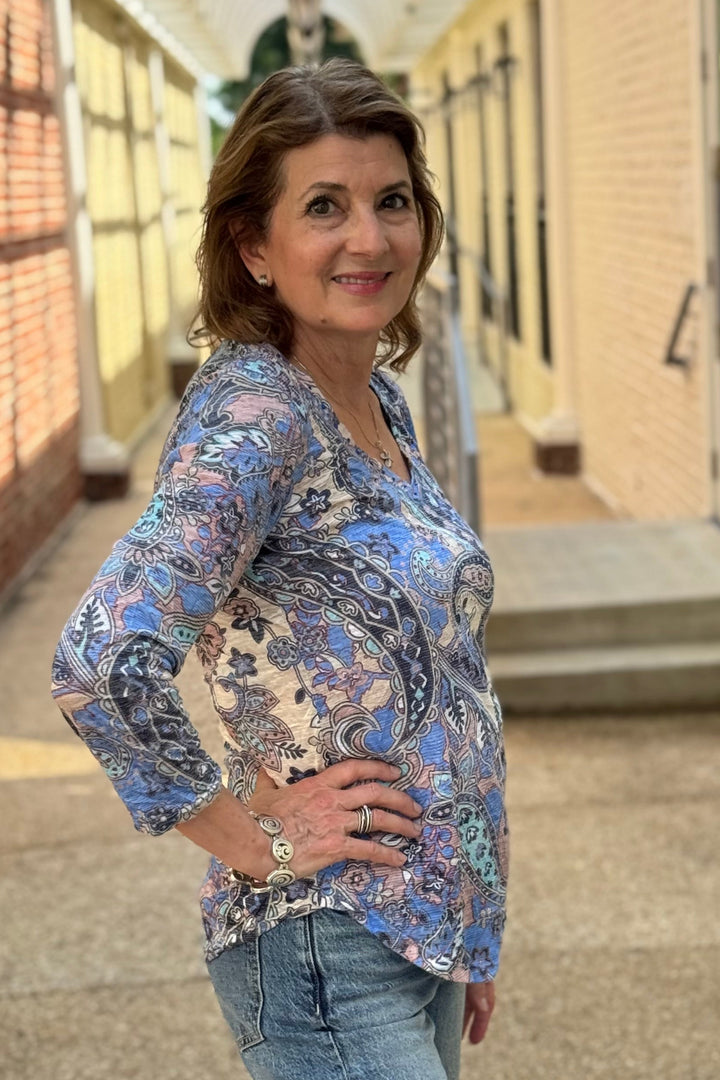 3/4 V-Neck in Paisley