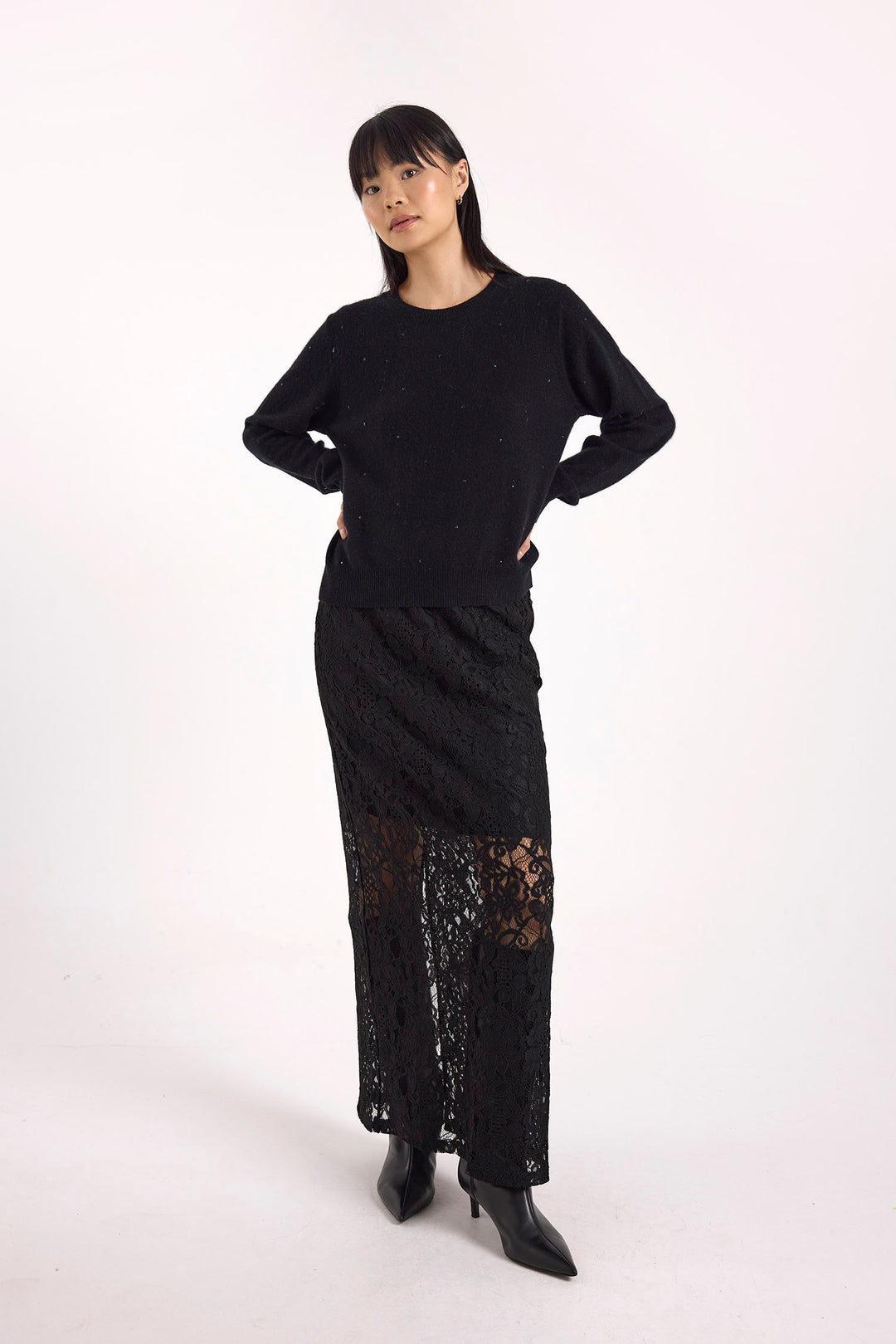 Gem Star Crew Sweater Black