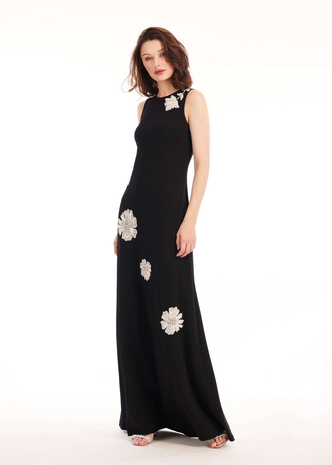 CREPE GOWN WITH APPLIQUE FLOWERS BLACK/ IVORY