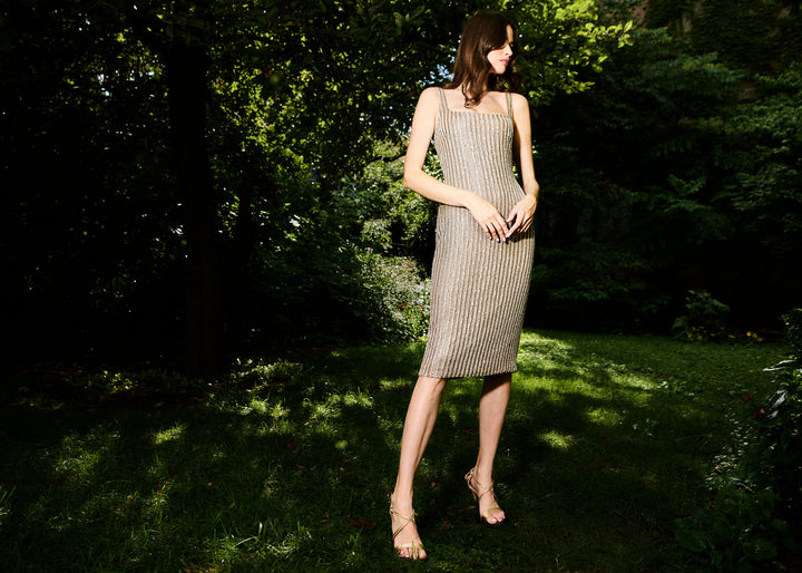 SQUARE NECK CRYSTAL MIDI SHIFT IN DIAMOND