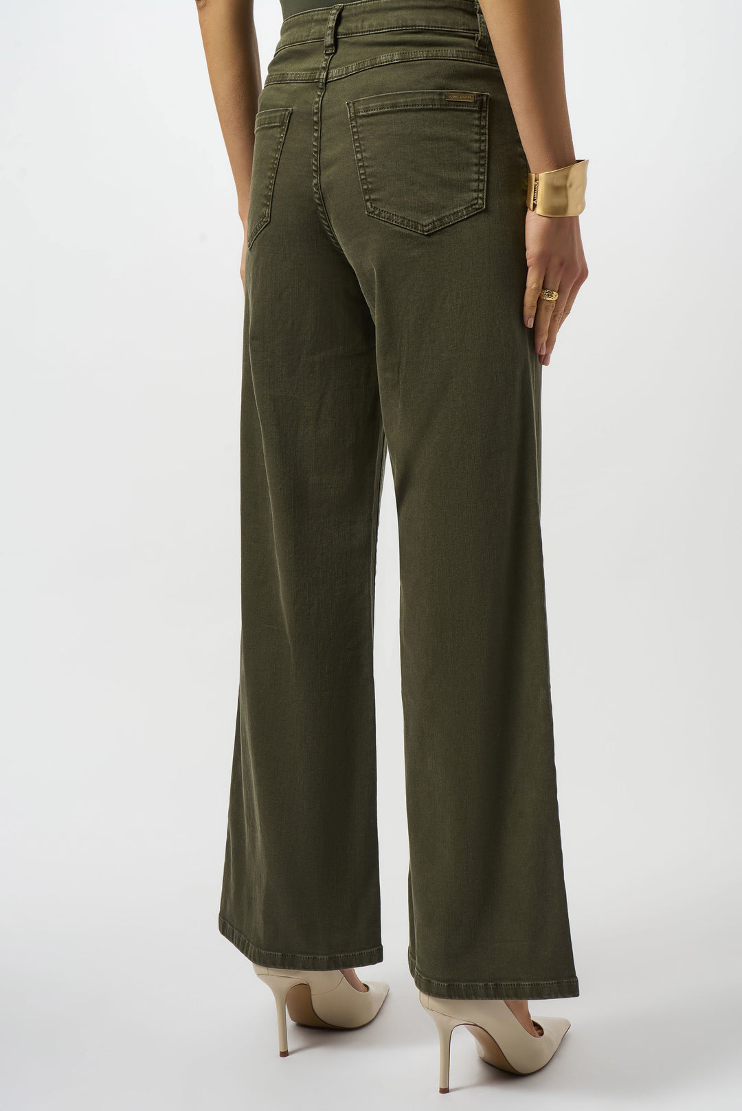 Classic Wide-Leg Stretch Denim Jeans
