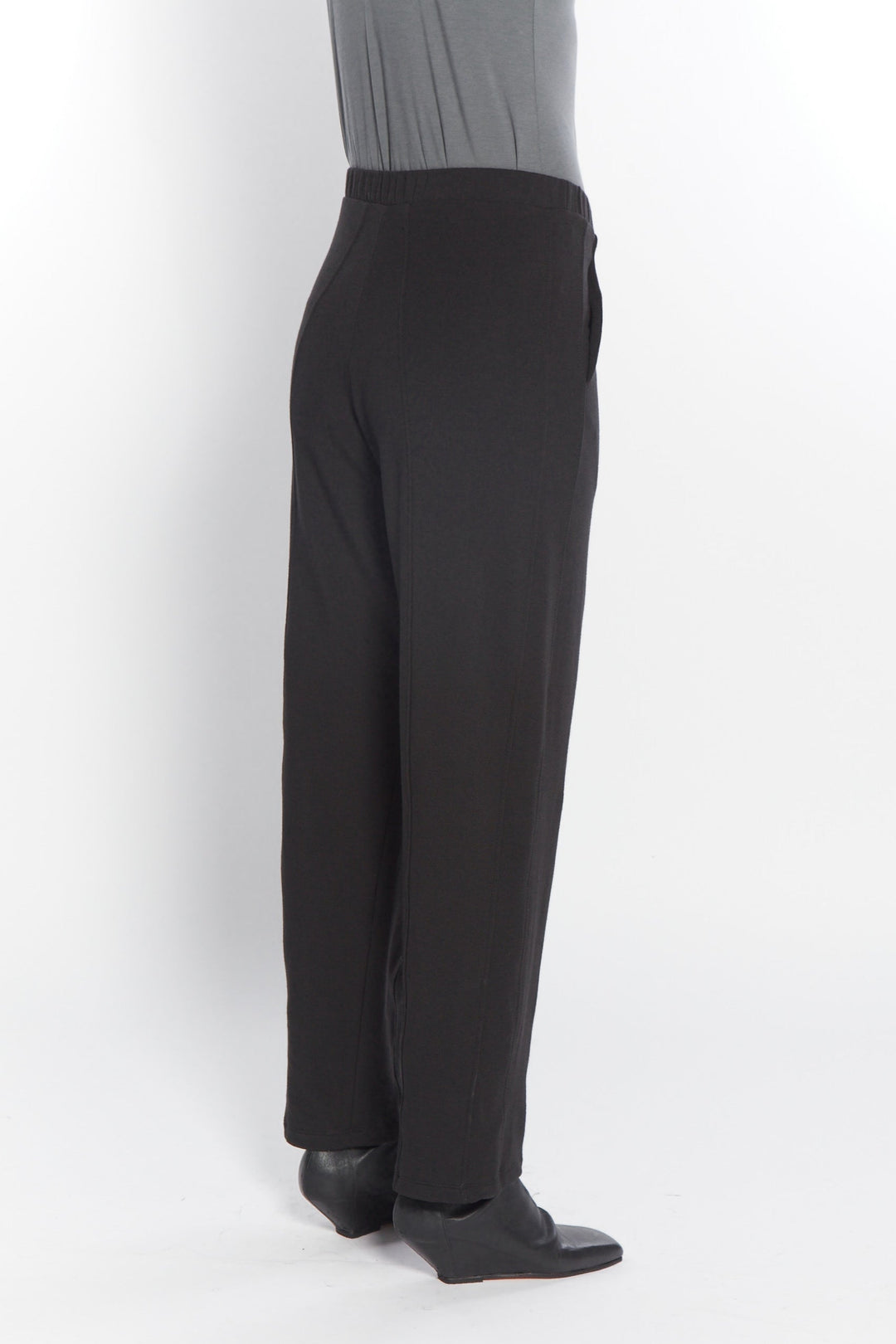 Pelagia French Terry in Black