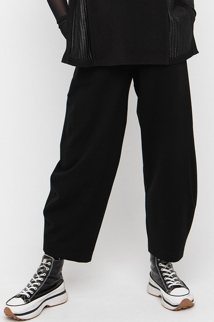 Pull-on Ankle Pant in Black