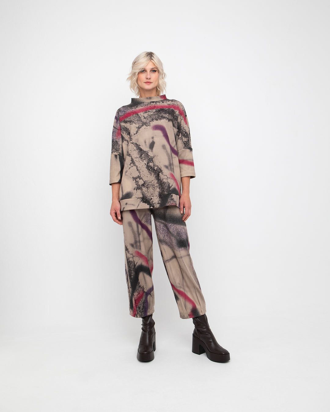 Mock Neck Print Top in Asphalt