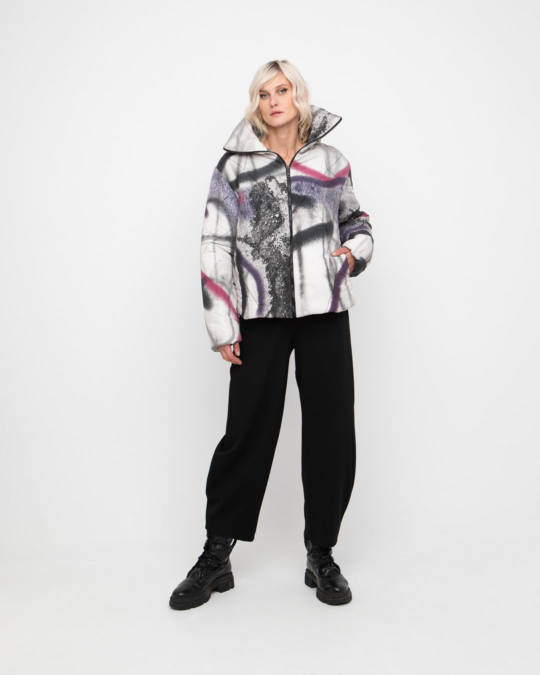 Print Quilted Jacket in Asphalt