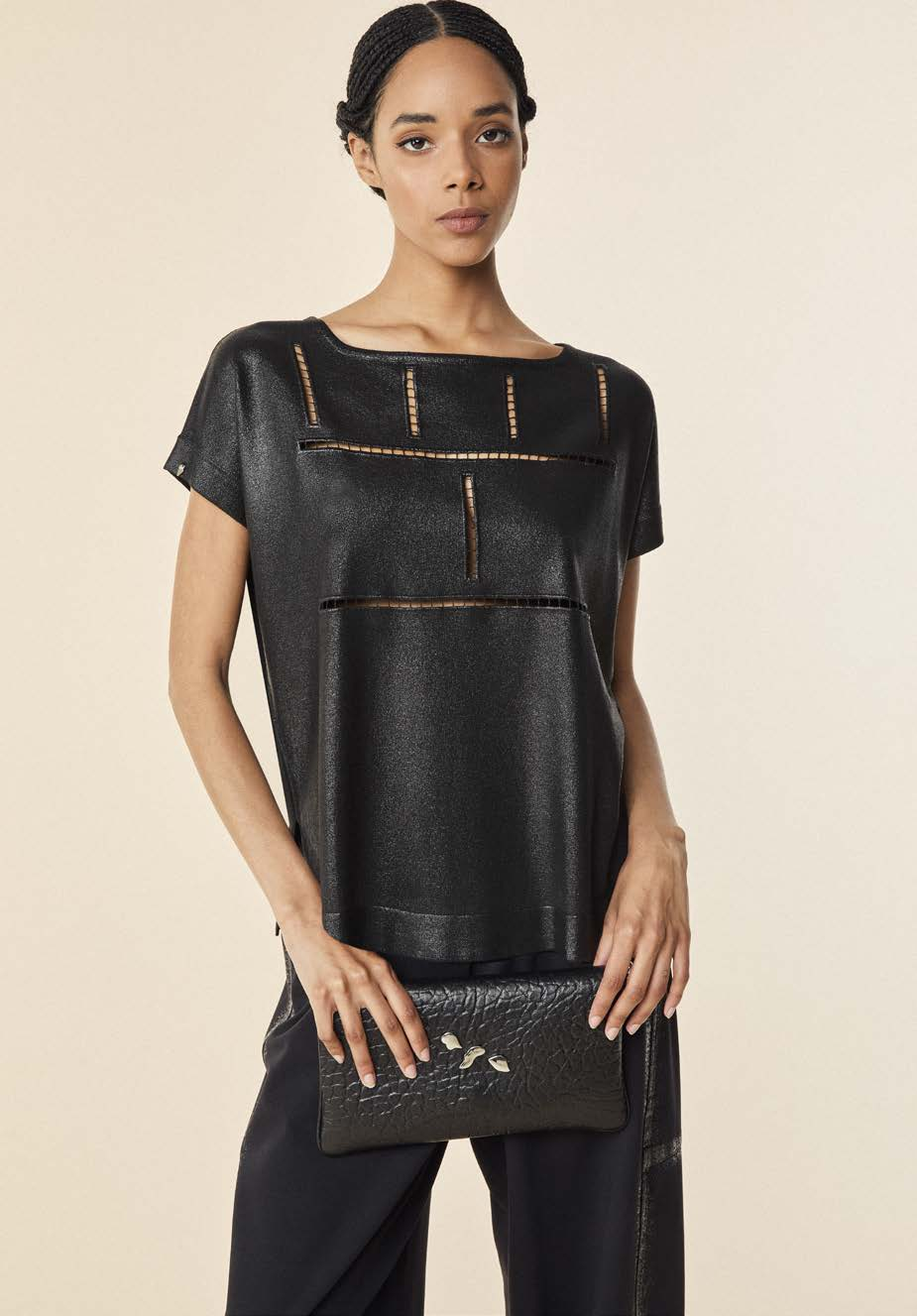 Cut Out Lines Top Black