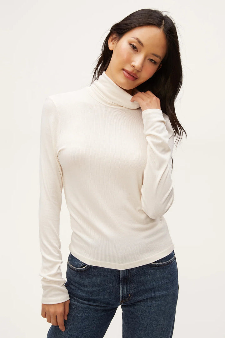 Tara Crop Turtleneck Chalk