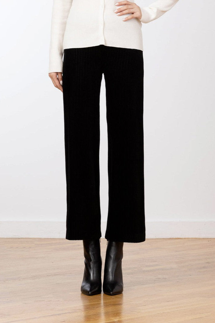 Alex Corduroy in Black