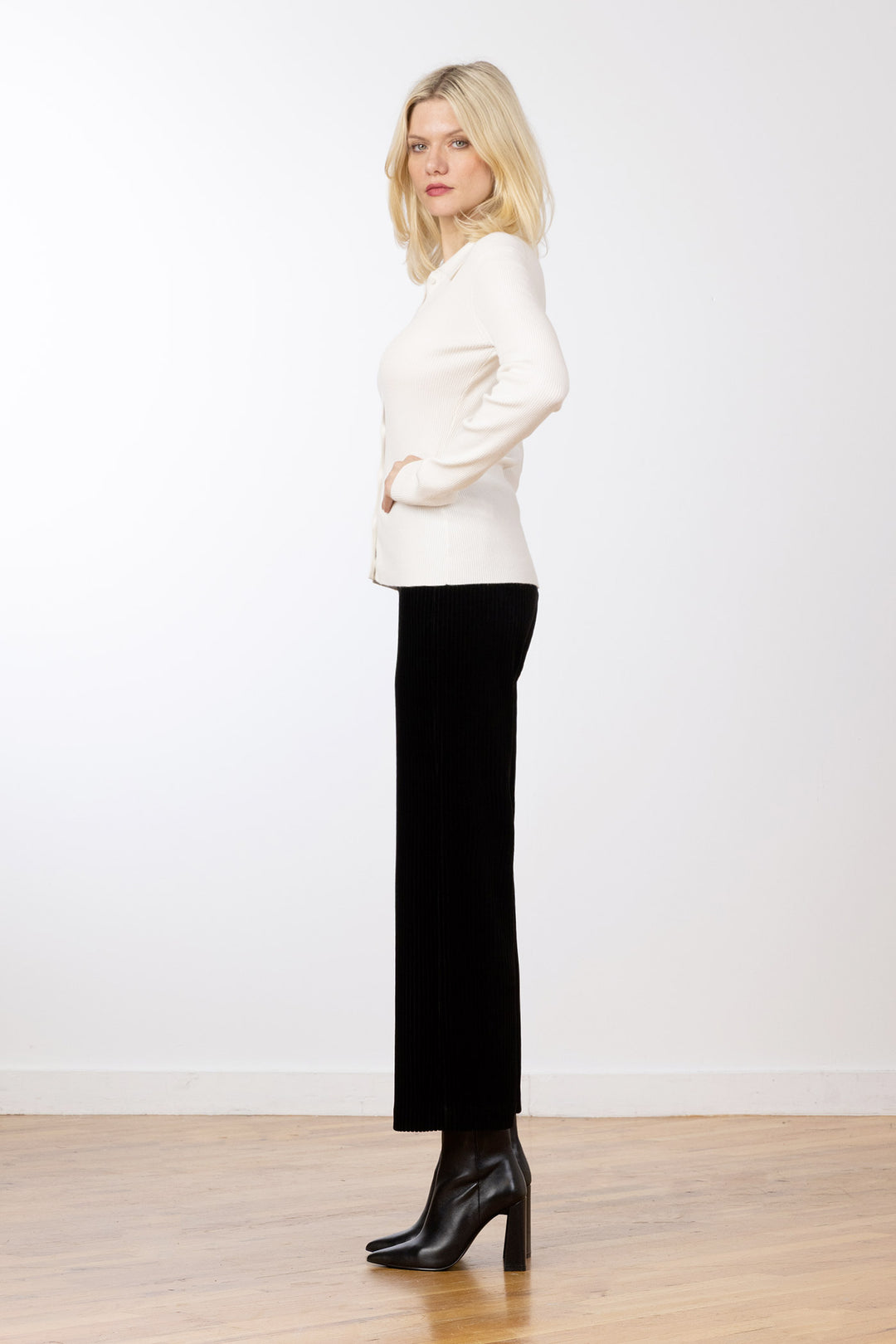 Alex Corduroy in Black