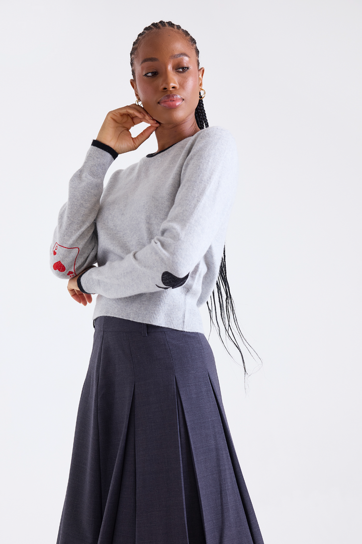 Queen of Heart Crewneck Sweater in Grey