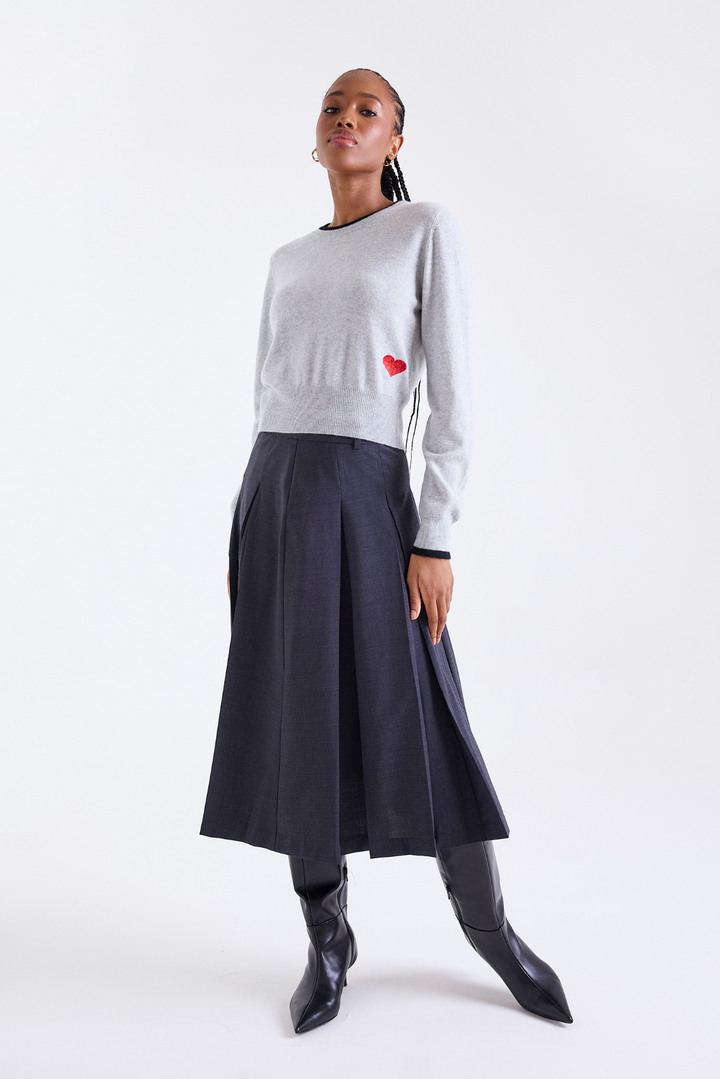 Queen of Heart Crewneck Sweater in Grey