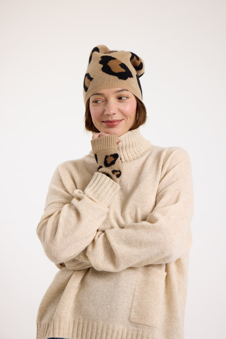 Animal Wrist Warmers in Camel