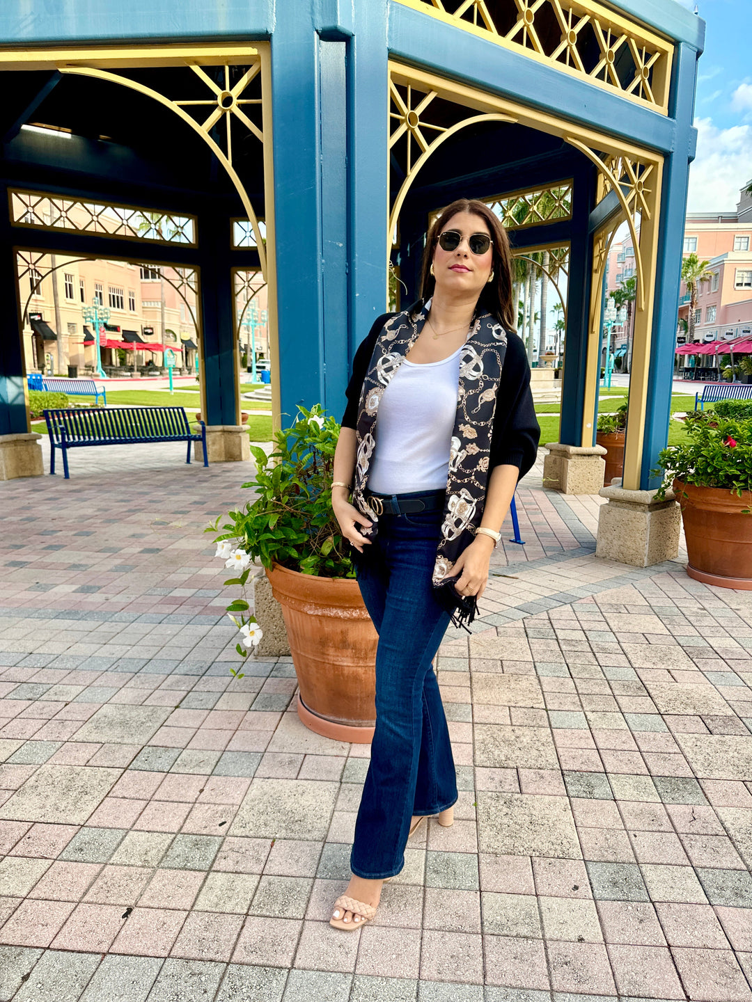 Cozy Sweater Wrap / Black Stirrup