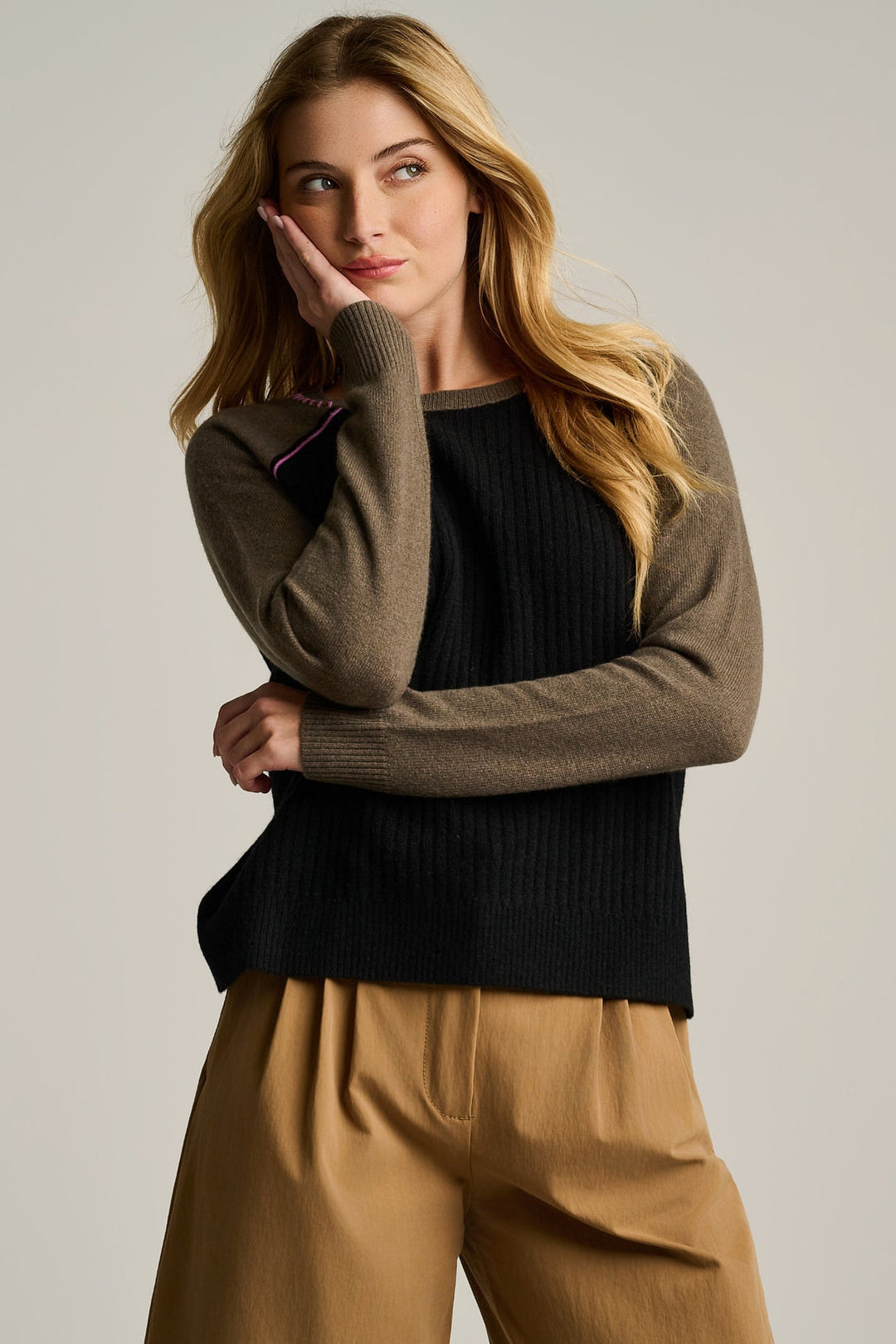 Block Out Cashmere Sweater Onyx