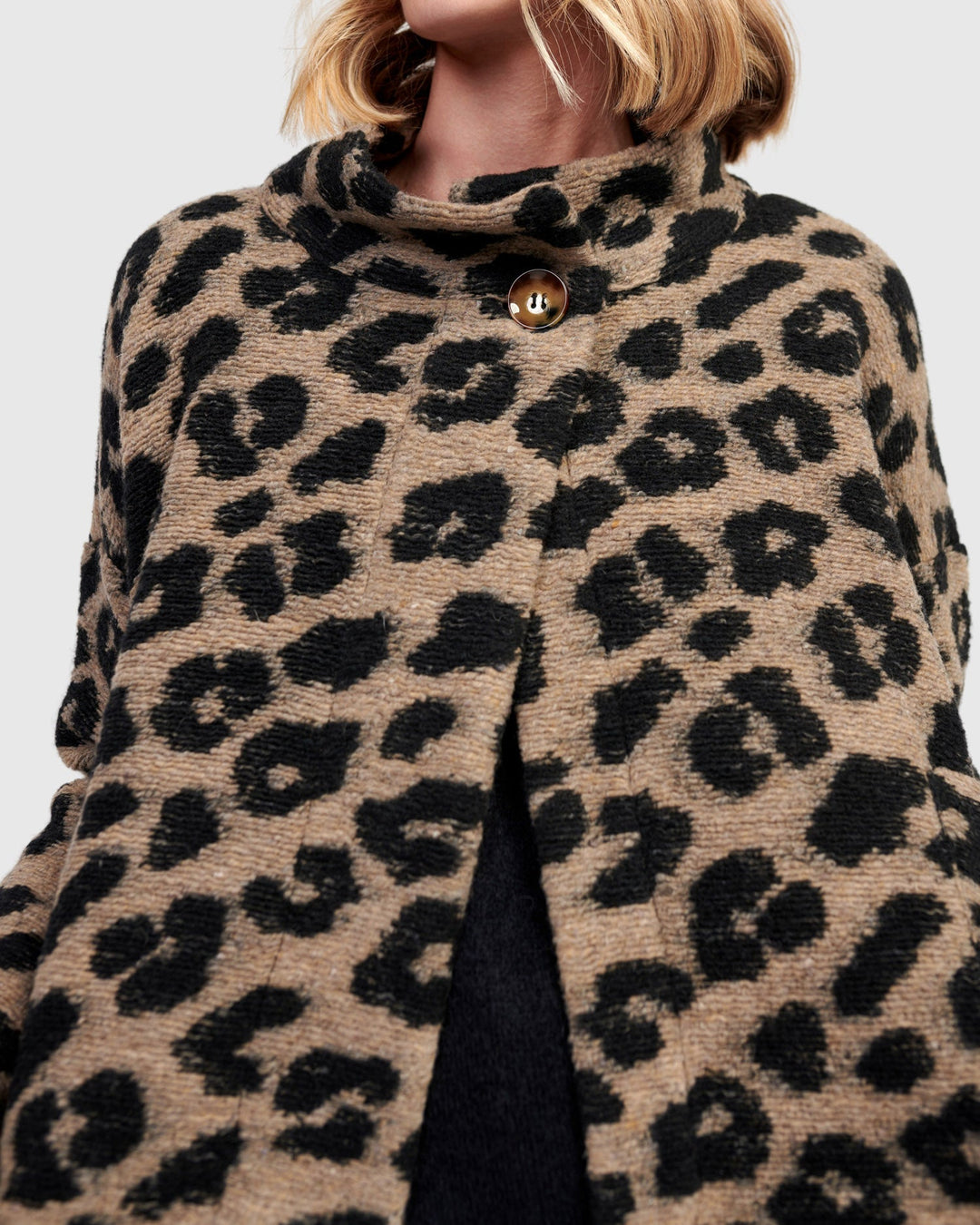 Nyx Cozy Cape Jacket, Leopard