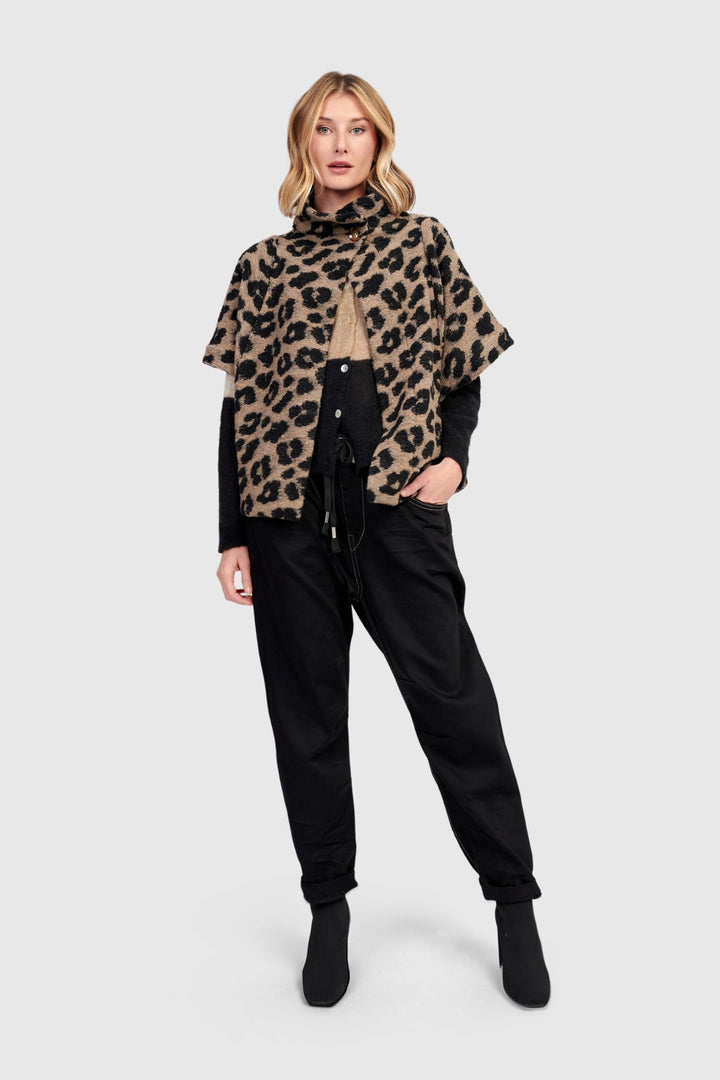 Panthera Cozy Cropped Jacket, Leopard