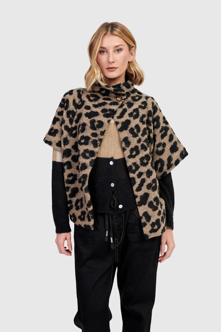 Panthera Cozy Cropped Jacket, Leopard