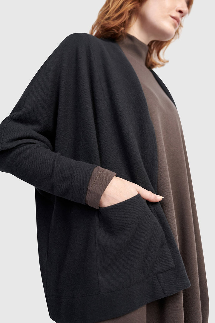 Urban Cloud Nestle Cardigan, Black