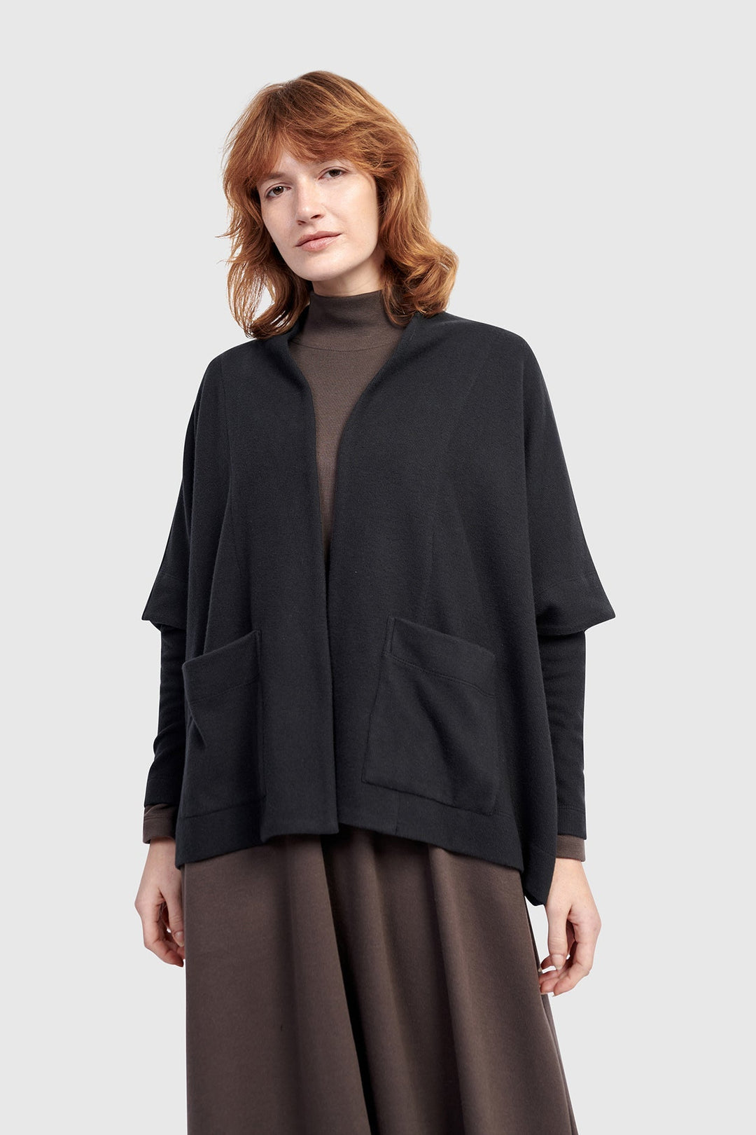 Urban Cloud Nestle Cardigan, Black