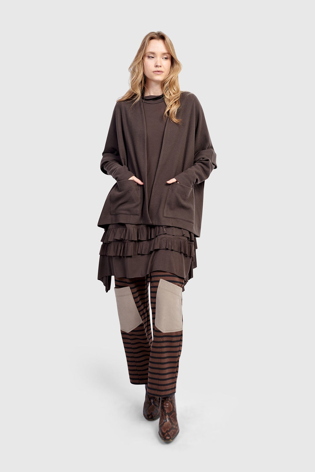 Urban Cloud Nestle Cardigan, Mocha