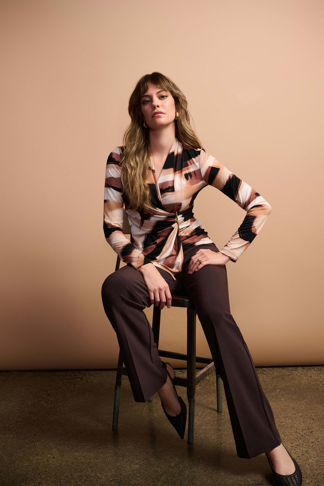 Silky Knit Abstract Print Fitted Wrap Top