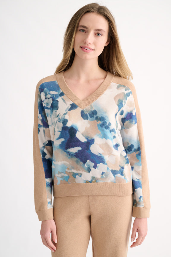 ABSTRACT PRINT VEE