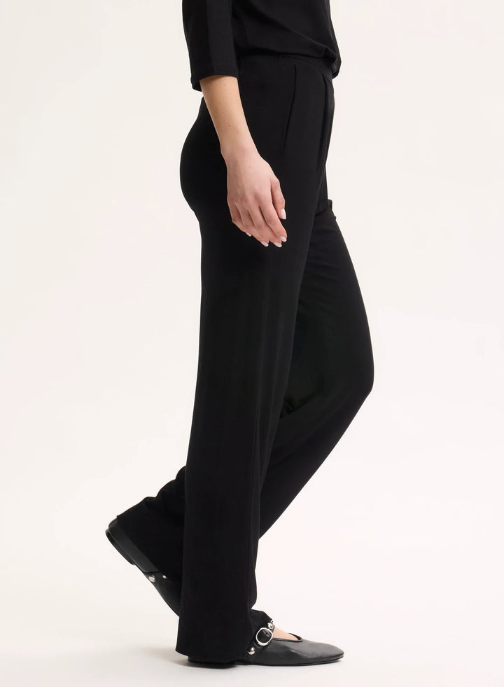 Soft Touch Soft Leg Pant