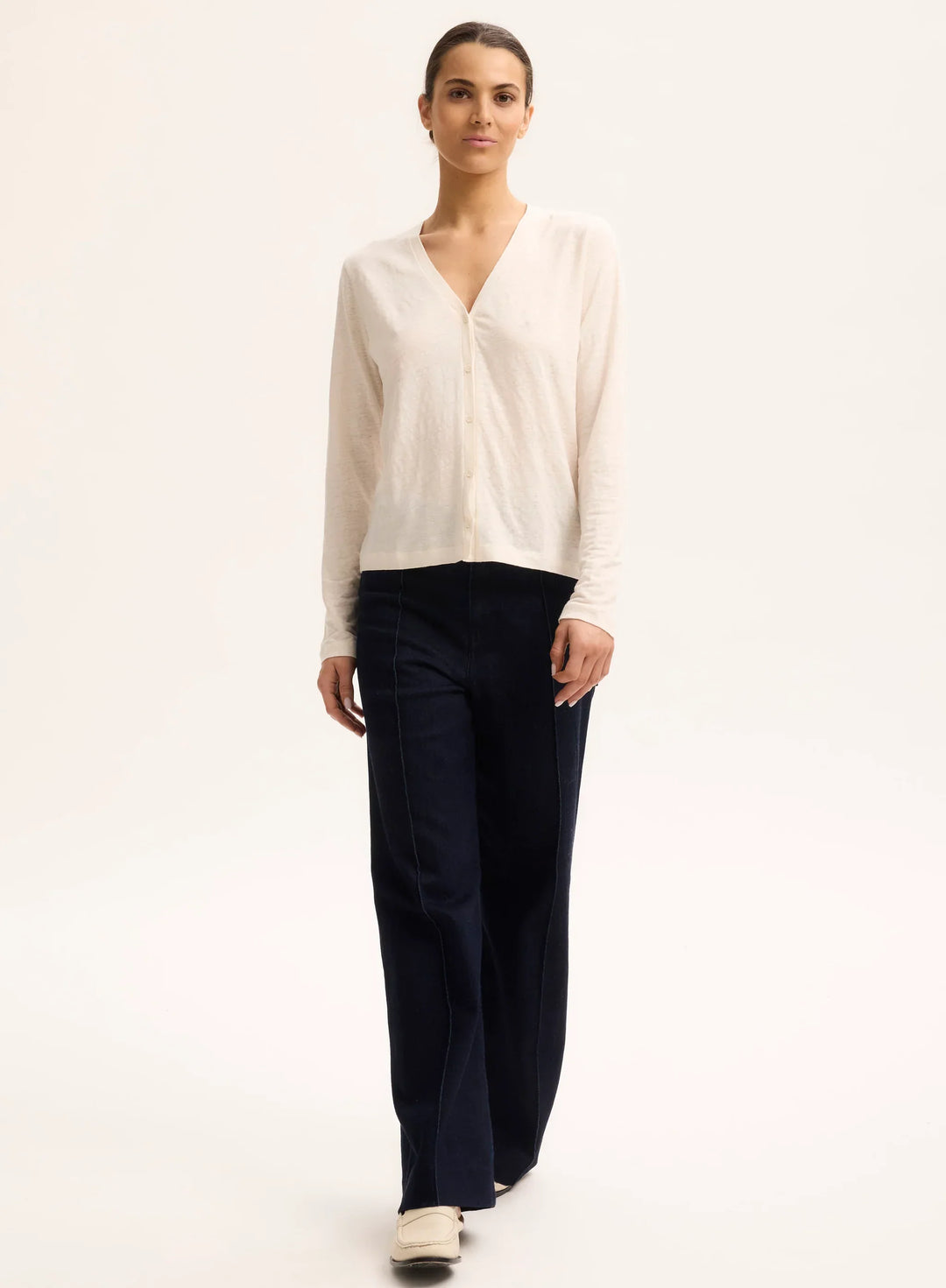 Stretch Linen V-Neck Cardigan