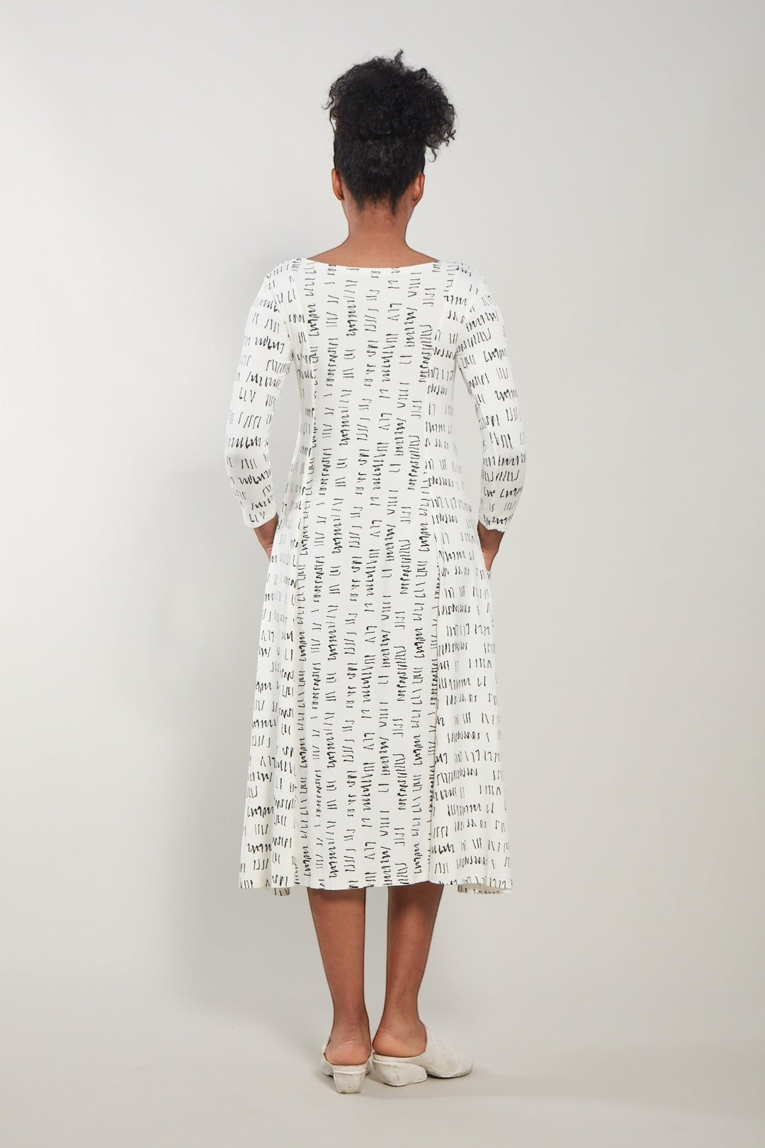 Carole Dress White Script