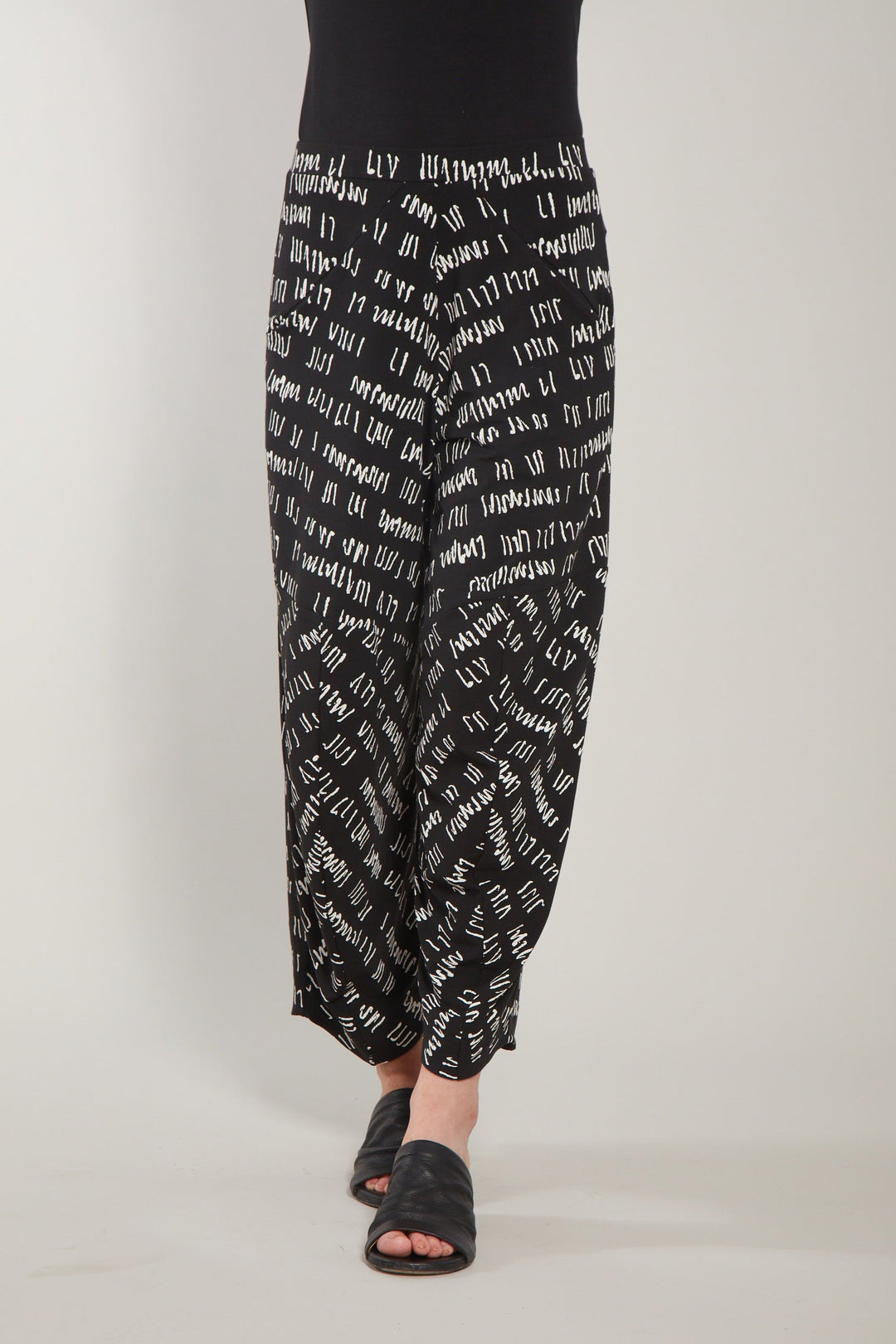 Roxanne Pant Black Script