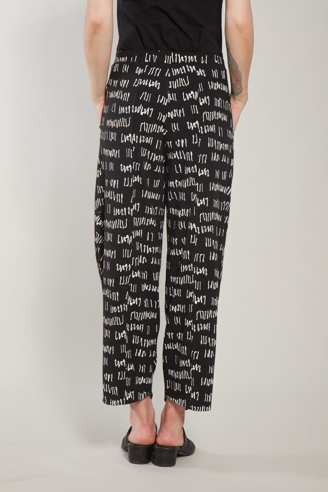 Roxanne Pant Black Script