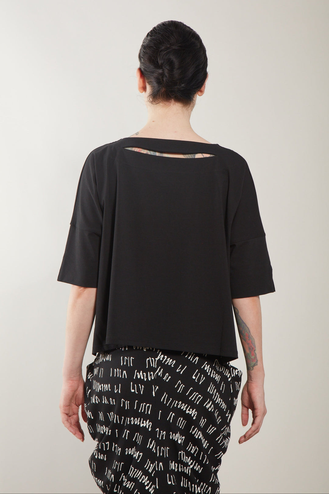 Anastasia Top Solid Black