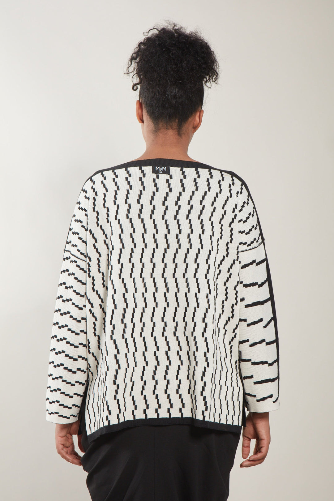 Megan Reversible Sweater Black Ivory