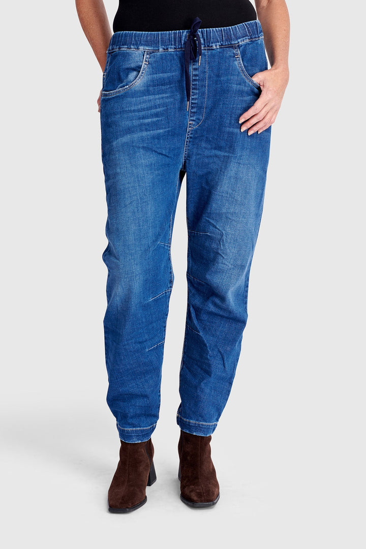 Weekend Boyfriend Jogger Jeans, Denim