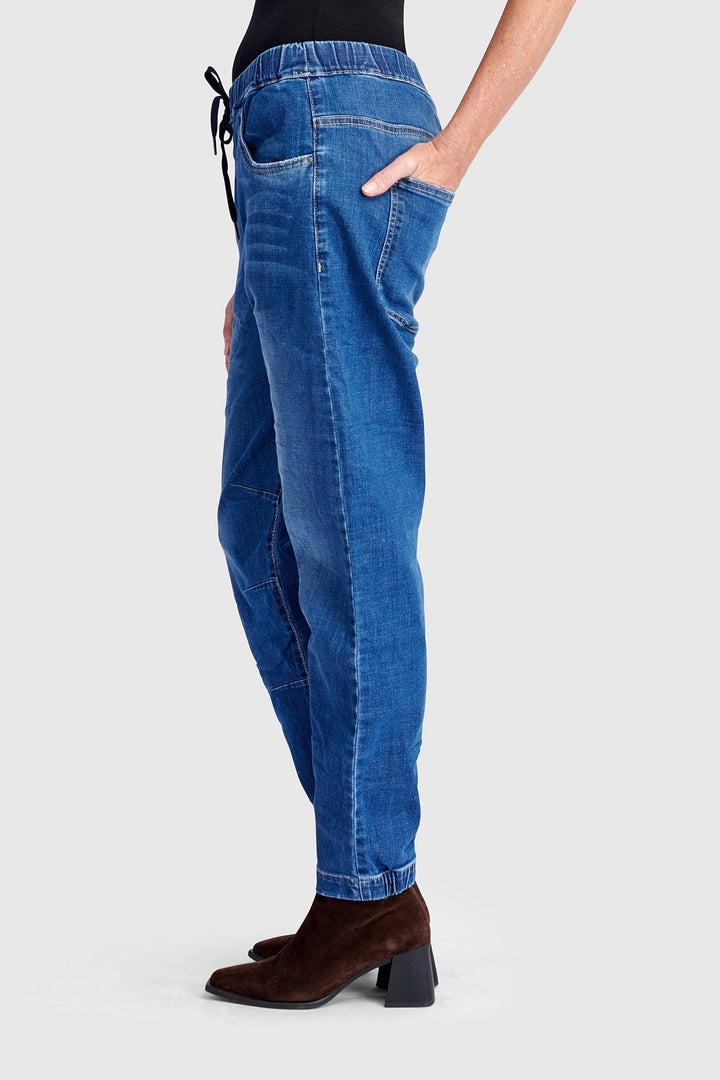 Weekend Boyfriend Jogger Jeans, Denim