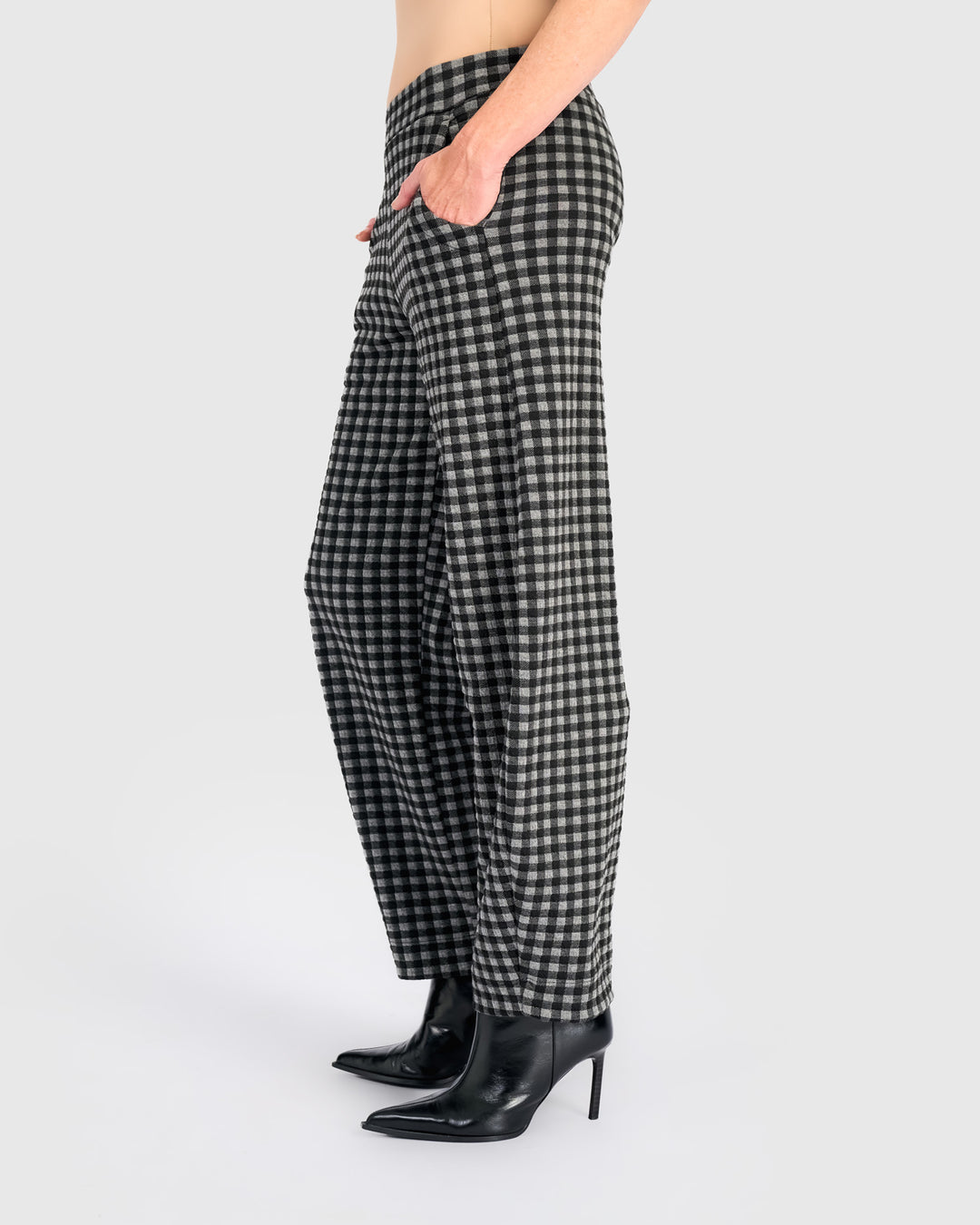 Barrel Leg Pants Check