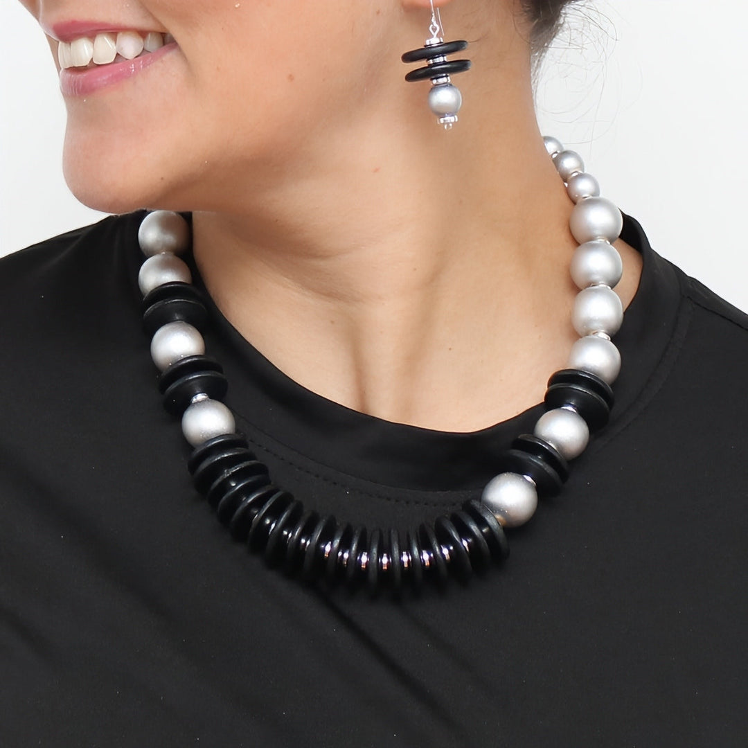 Black and Silver Amaris Necklace