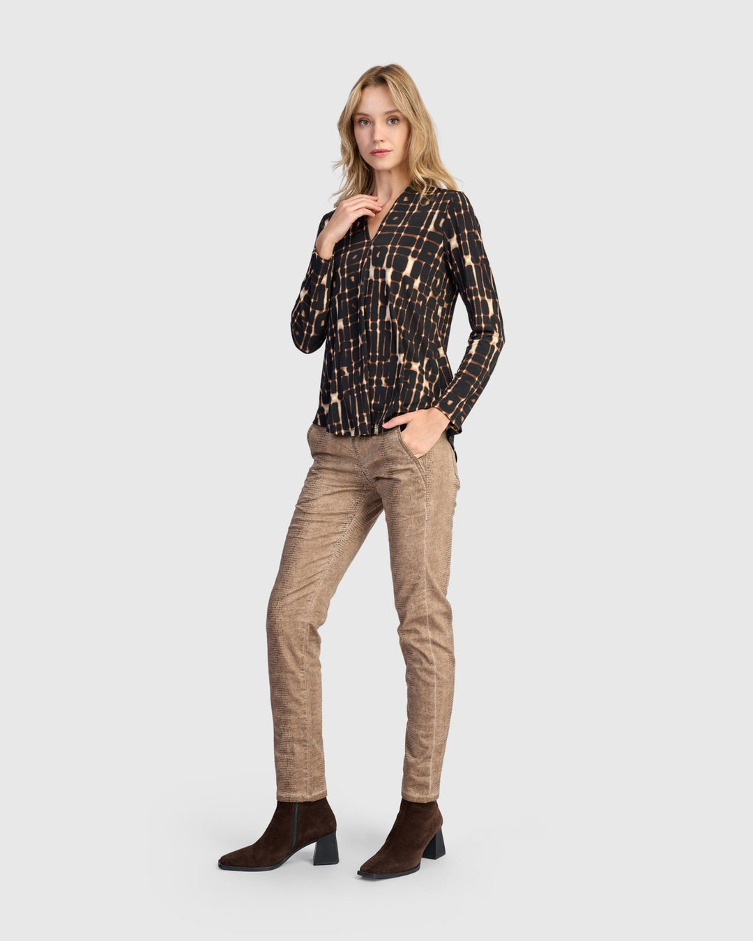 Sygnal V-neck Top - Matrix