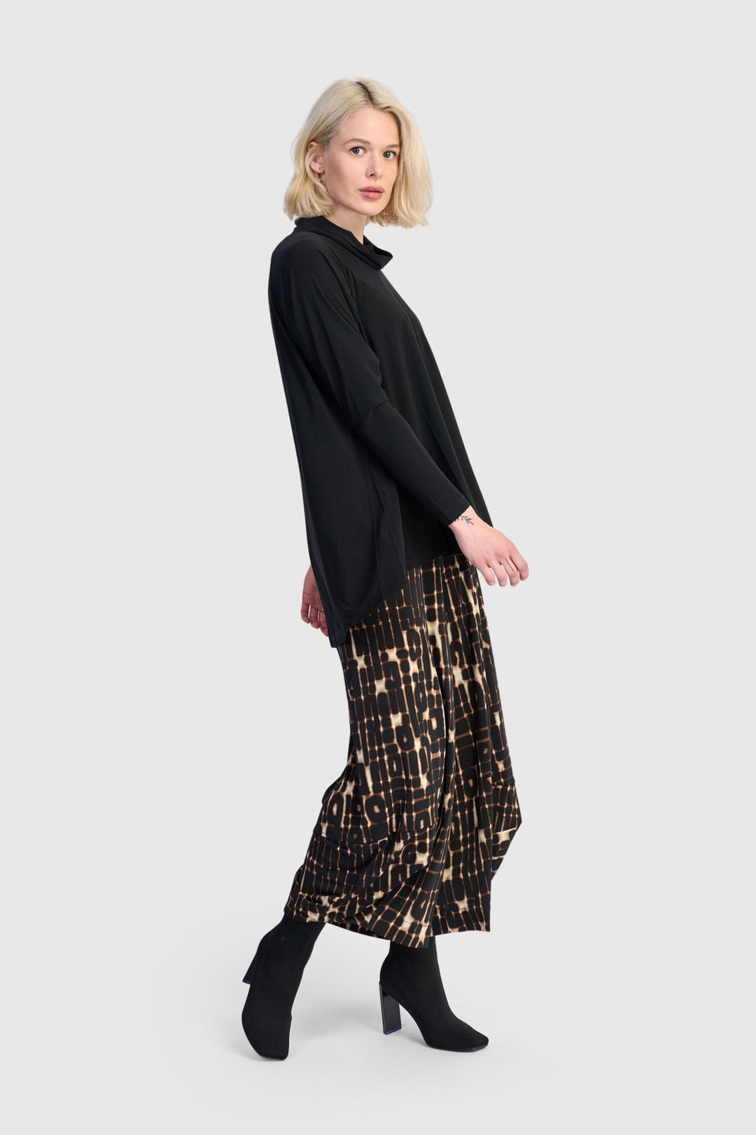 Hexa Punto Pants, Matrix