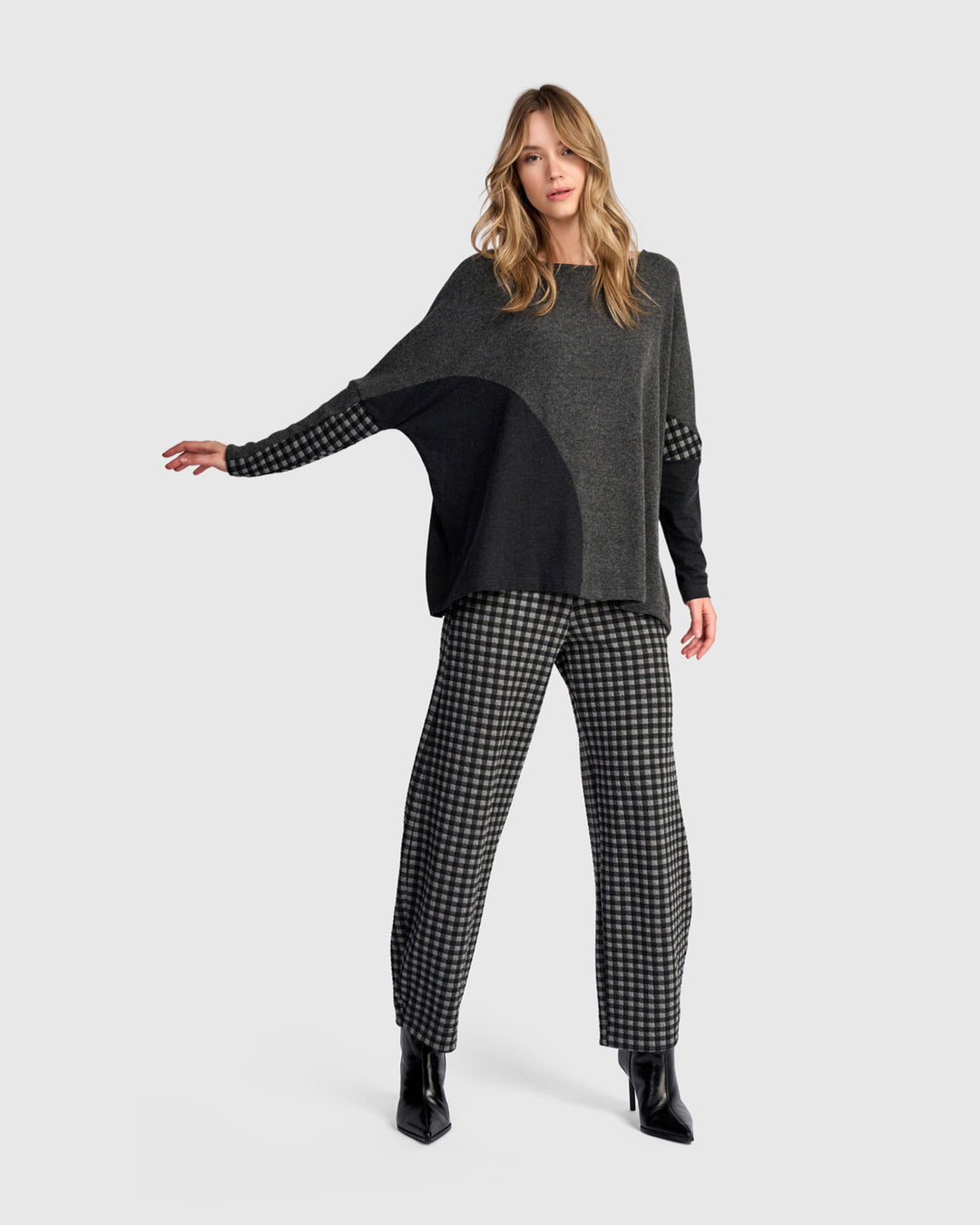 Geometric Dot  Colorblock Top Grey