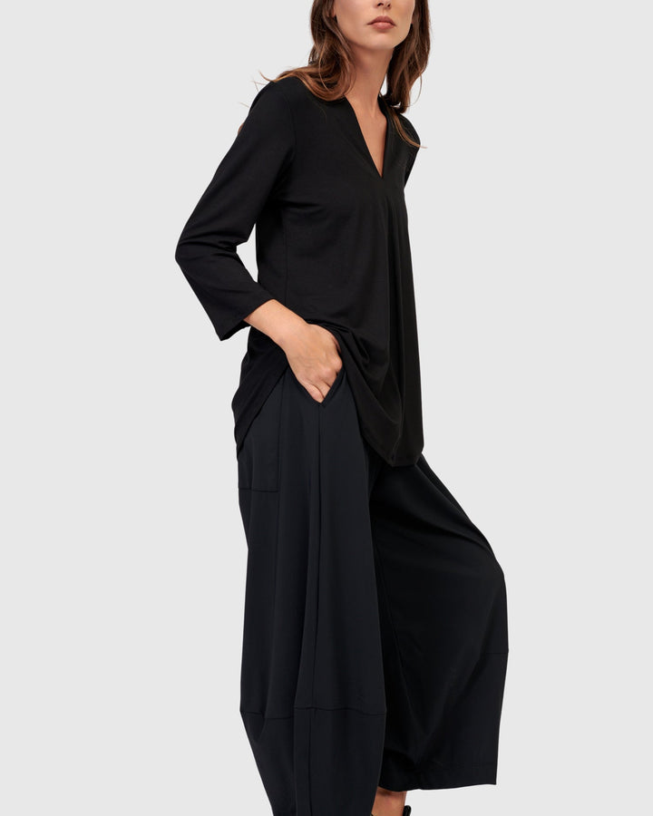 Tekbika V-neck Tunic Top, Black