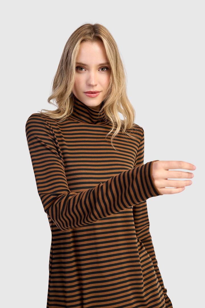 Urban Form Turtleneck, Honey