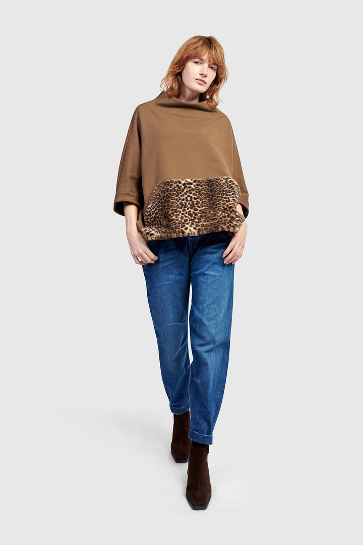 Urban Muff Pullover Top, Camel